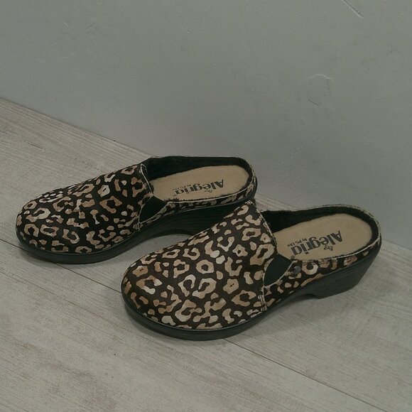 Sereniti Luxe Tundra Calf Hair Comfort Slip Resistant Clog | Mule Size 6 - Picture 4 of 14